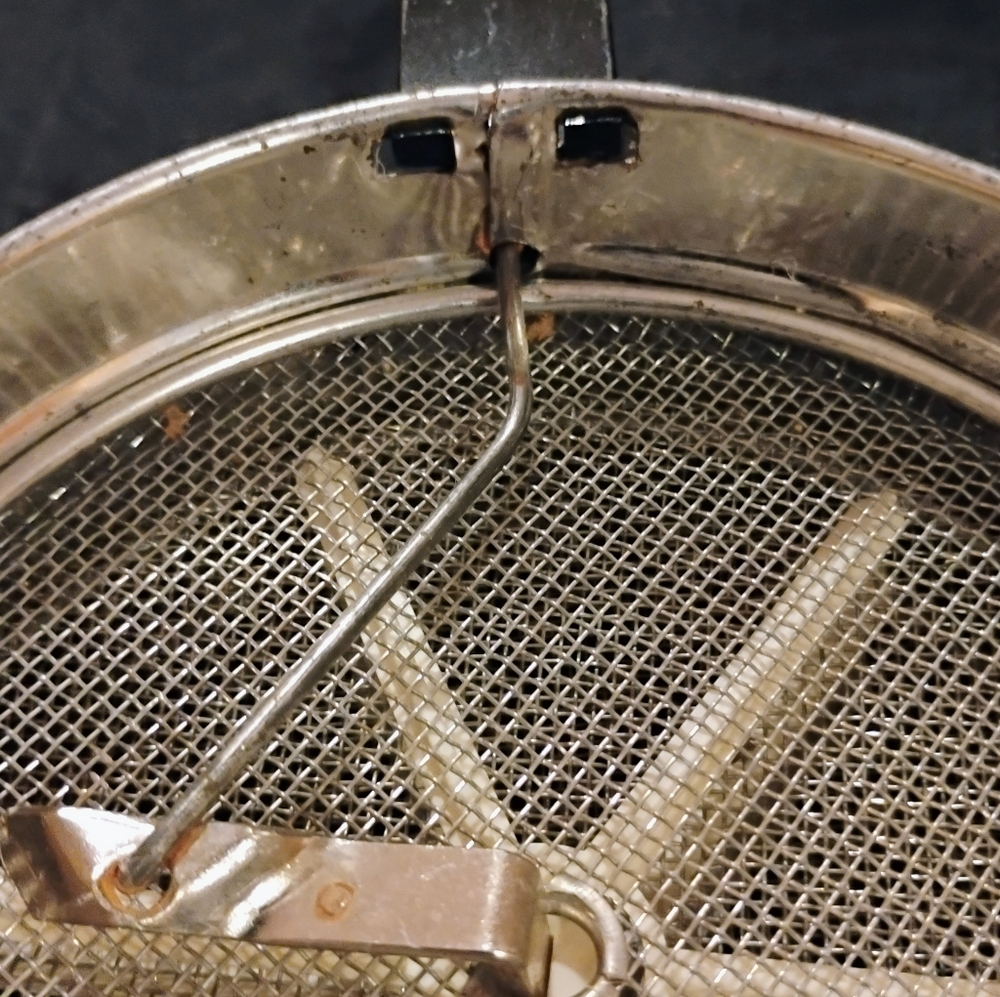 ANTIQUE 50 - 60"s ANDROCK 3 SCREEN ONE HANDED FLOUR SIFTER IN WORKING ORDER! - Picture 9 of 10